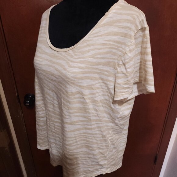 LOFT Ann Taylor Women's Tiger Print Wedge Tee Shirt Size XL - Picture 6 of 11